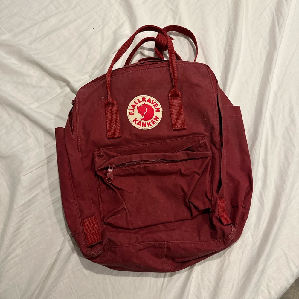 FJALL RAVEN KANKEN BACKPACK ♥️